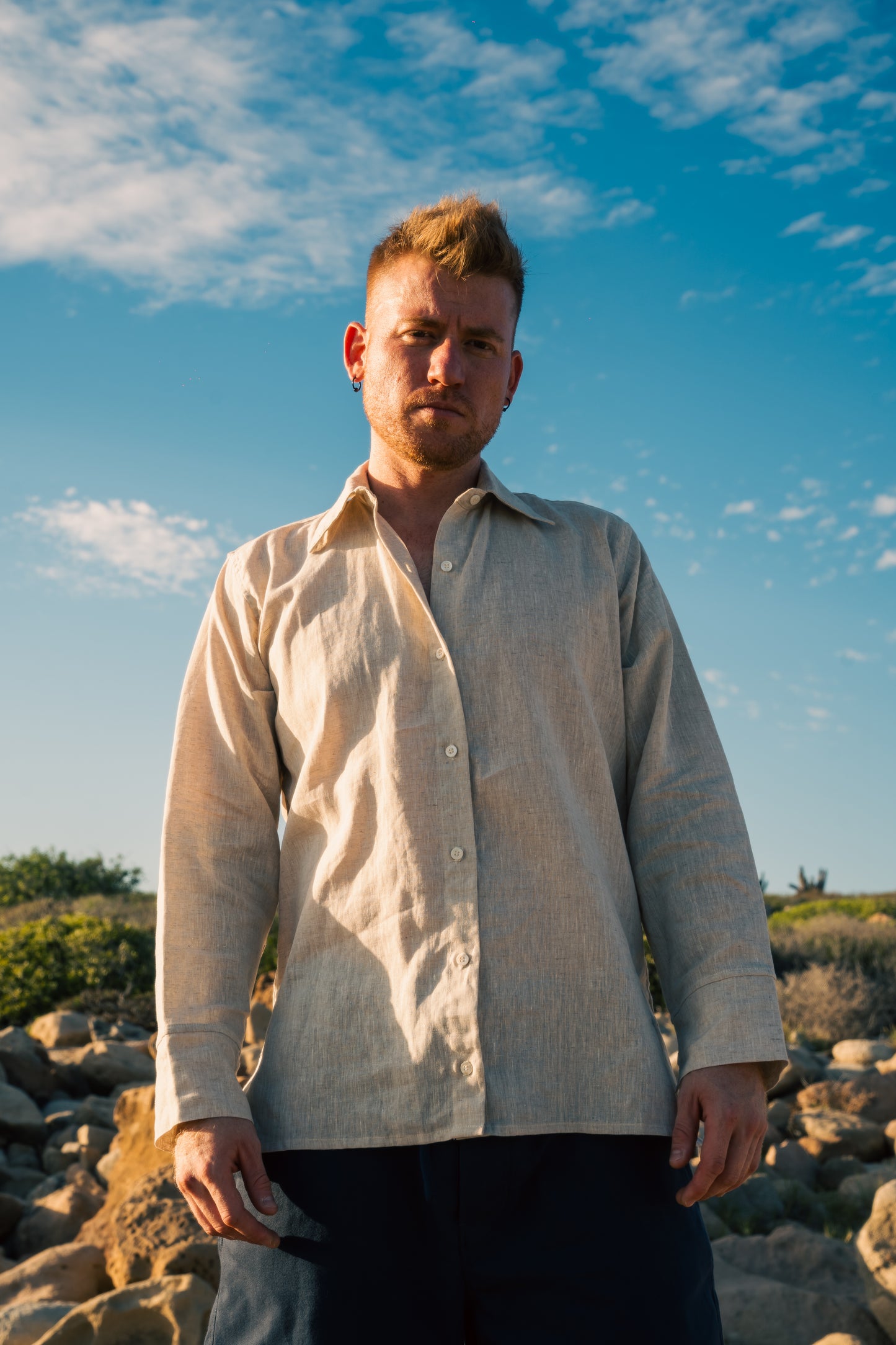 Camisa de Lino con Detalle en Algodón