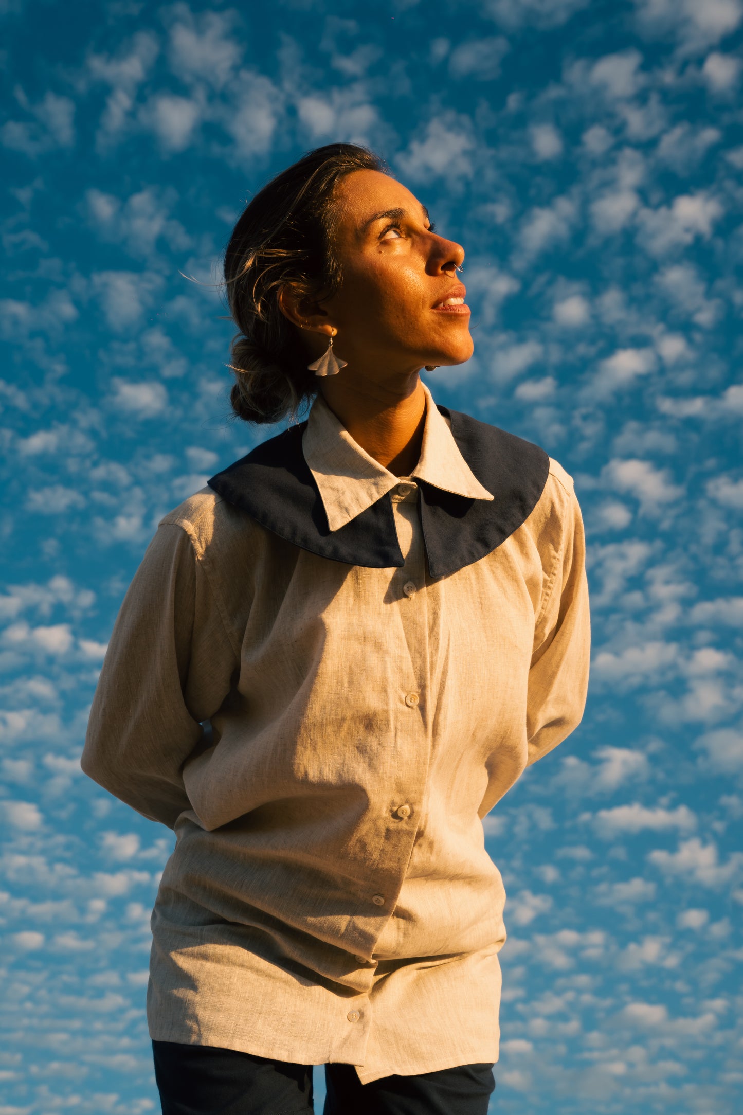 Camisa de Lino con Detalle en Algodón